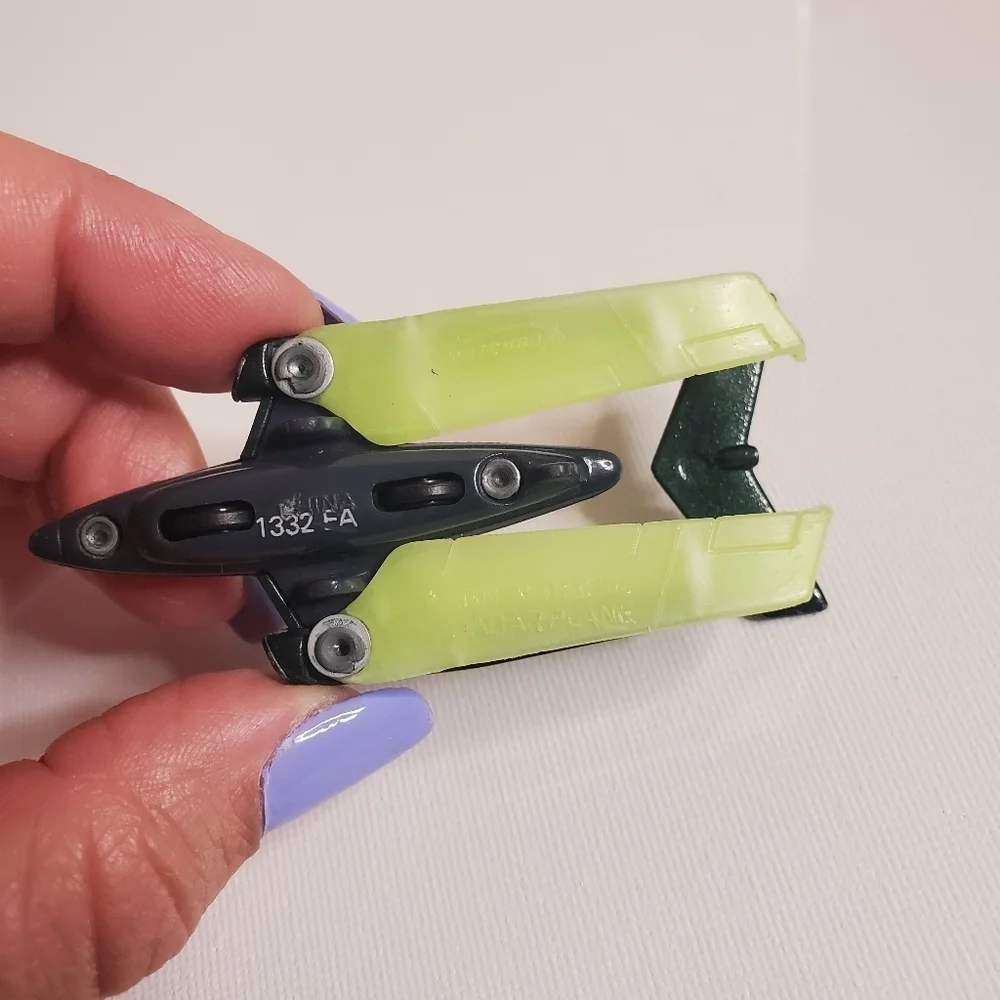 Vintage 2000- Mattel Radar Plane (Glow in the Dark)